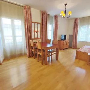  Appartement Zenitude, T3, Centre Luchon, Wifi, Casier A Skis, Ascenseur, 6 Personnes France